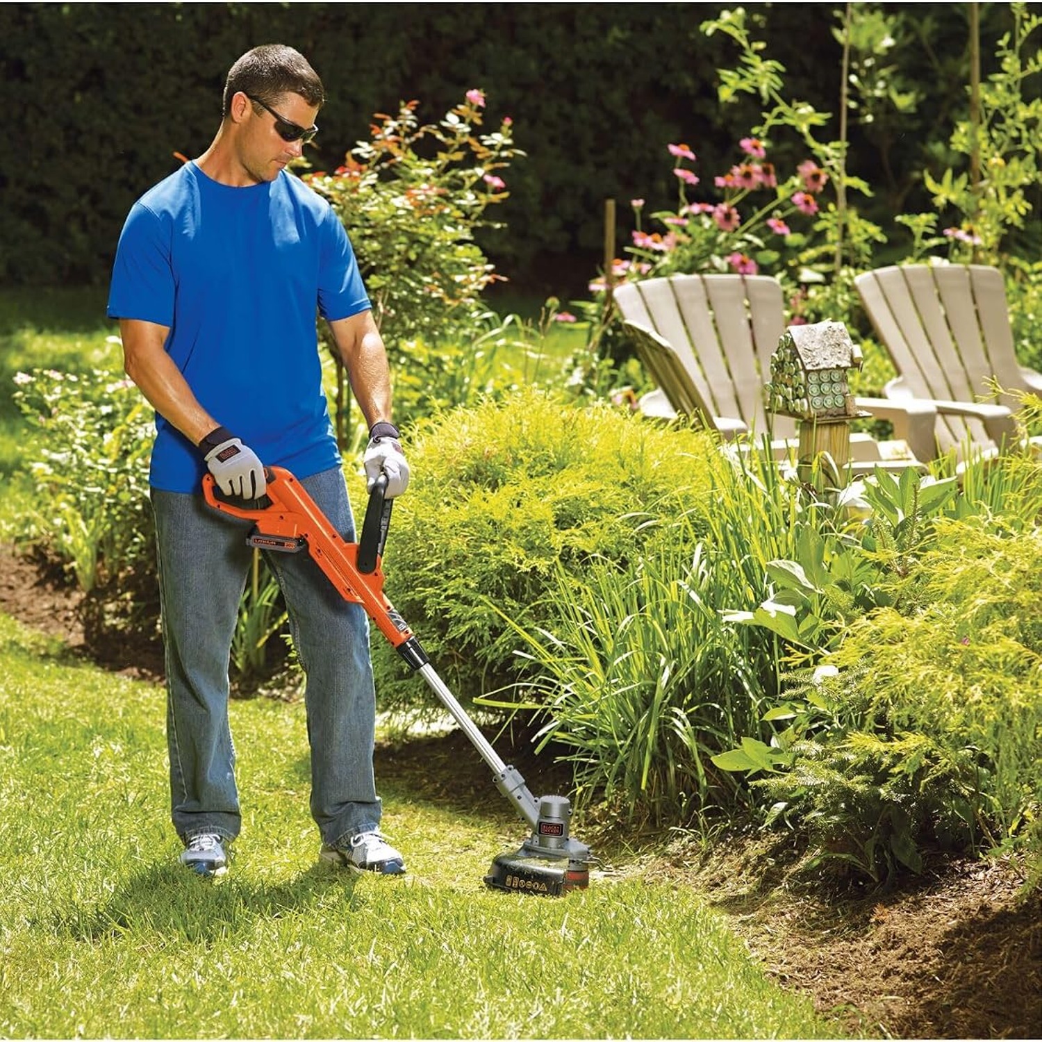 BLACK+DECKER LST300 Cordless String Trimmer and Edger: image 2